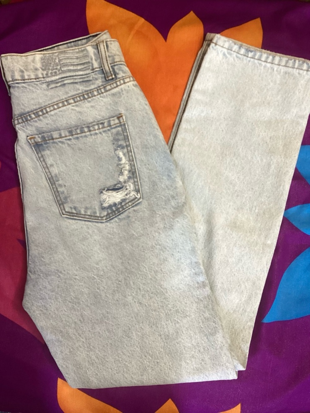 REVICE Light Blue Ex-Boyfriend It’s Complicated Straight Leg Jeans 28